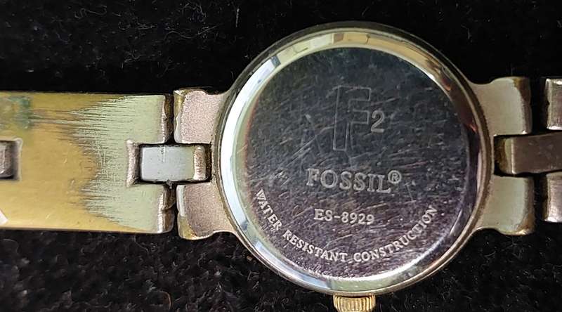 TWO VINTAGE FOSSIL WATCHES SOLD AS IS NOT TESTED.