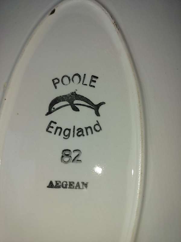 A POOLE 82 POTTERY ENGLISH SWORD BLADE SHAPE ABSTRACT DESIGN PLATTER 44 X 18 CMS SOLD AS IS