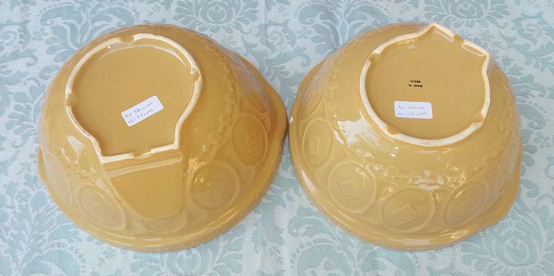A PAIR TAN CERAMIC SERVING BOWLS