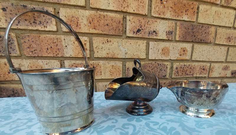 A COLLECTION OF VINTAGE EPNS KITCHEN UTENSILS