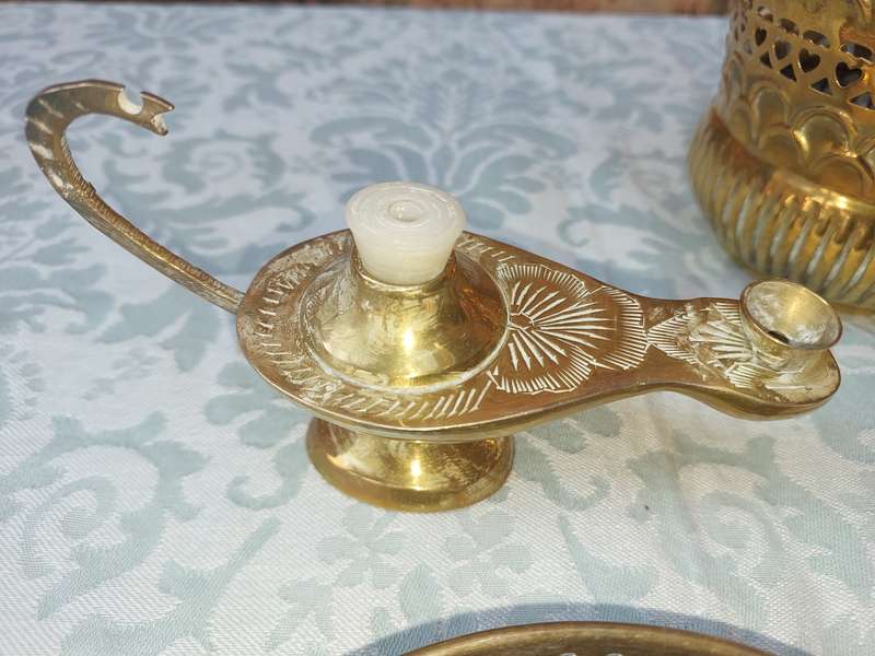 A COLLECTION OF ART DECOR BRASS UTENSILS AND FIGURINES