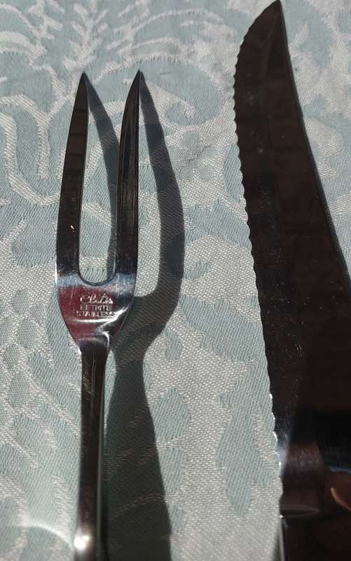 A S/S  EETRITE CARVING SET
