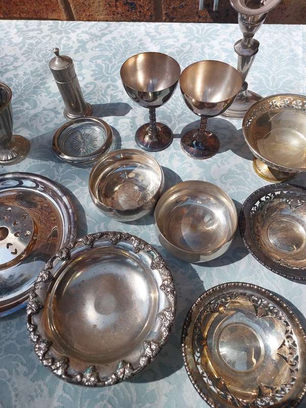 A BULK COLLECTION VINTAGE AND ANTIQUE KITCHENALIA