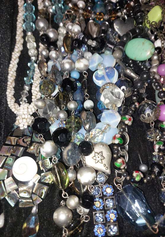 A BULK COLLECTION OF COSTUME NECKLACES
