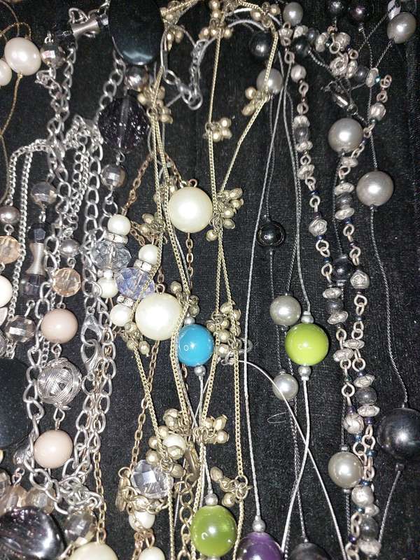 A BULK COLLECTION OF COSTUME NECKLACES