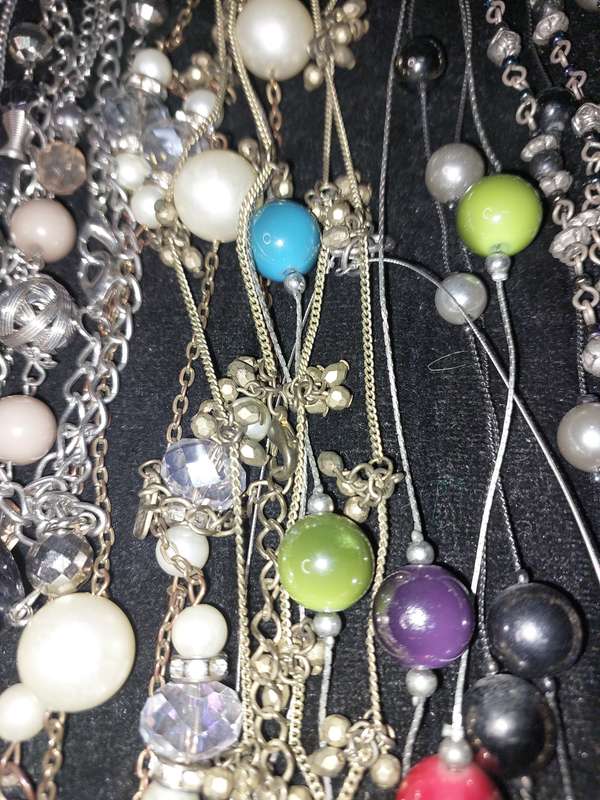 A BULK COLLECTION OF COSTUME NECKLACES