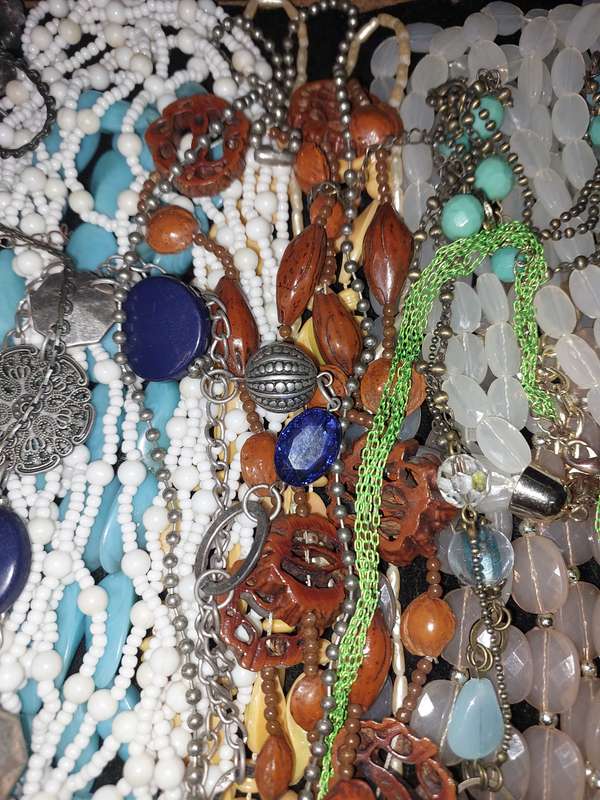 A BULK COLLECTION OF COSTUME NECKLACES