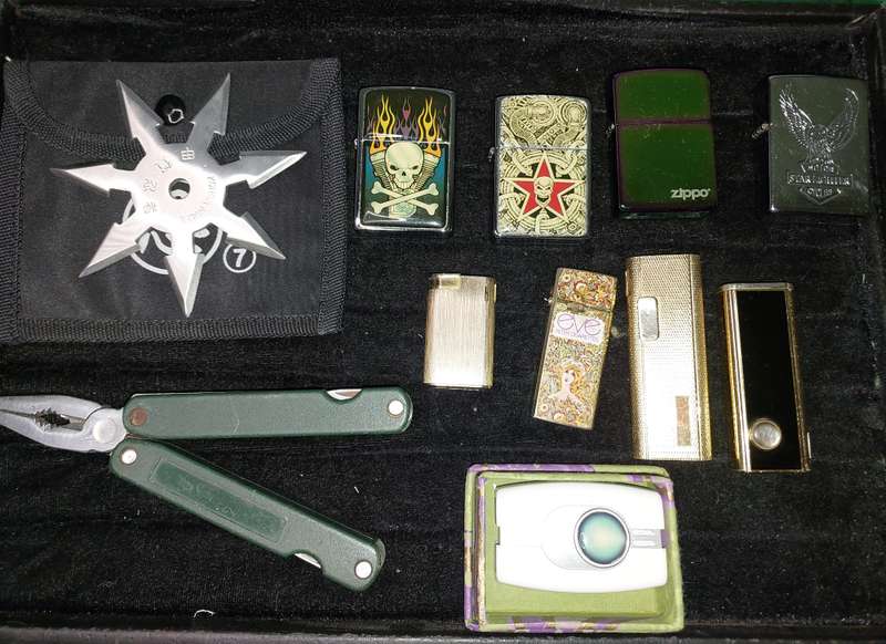 A VINTAGE AND ANTIQUE COLLECTION OF CIGARETTE LIGHTERS