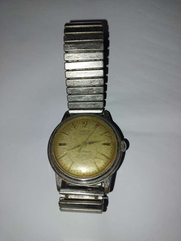 A RARE OSCO PARAT MILITARY 21 JEWELS WRIST WATCH