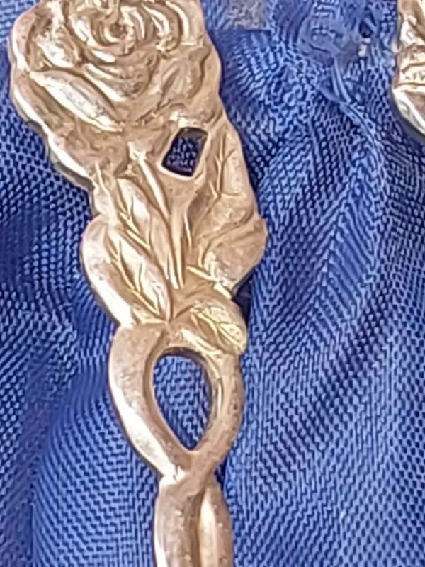 AN ANTIQUE SET DELFT TEASPOONS