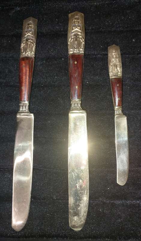 A VINTAGE COLLECTION OF BRASS CUTLERY MADE IN THAILAND