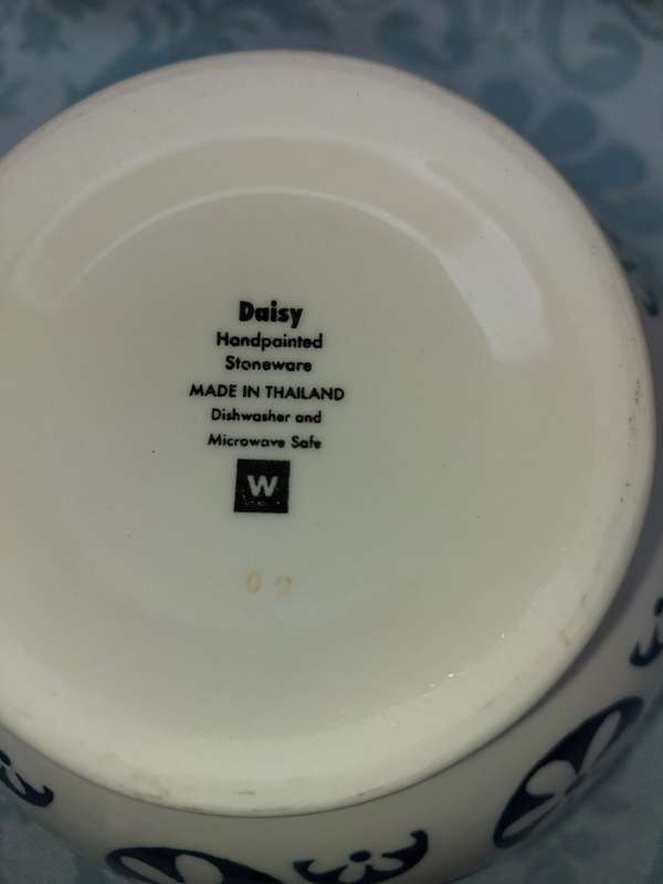A SET OF 3 CEREAL BOWLS BY WOOLWORTHS