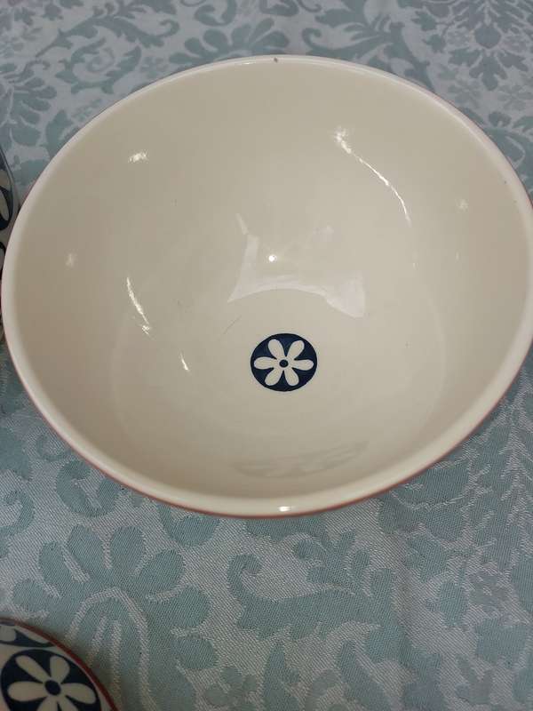 A SET OF 3 CEREAL BOWLS BY WOOLWORTHS