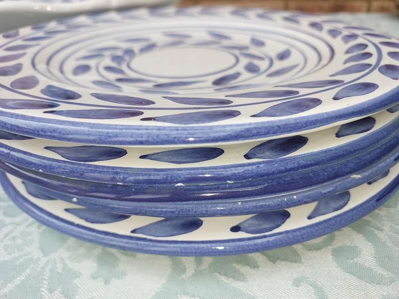 A COLLECTION OF 9 CELLO CERAMICS HAND-PAINTED EARTHEN WARE