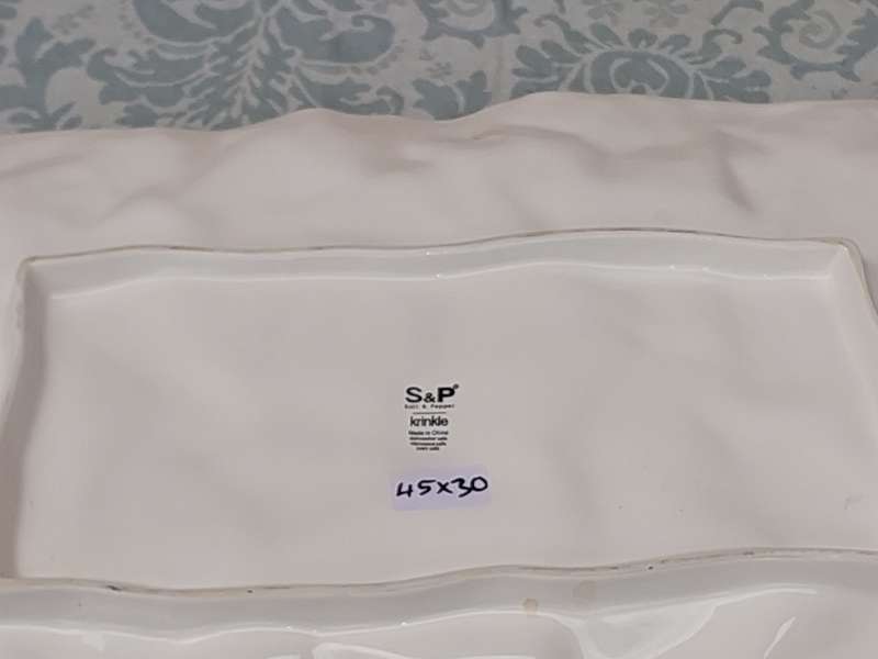 A RECTANGULAR CERAMIC SALT & PEPPER OVEN USE PLATTER