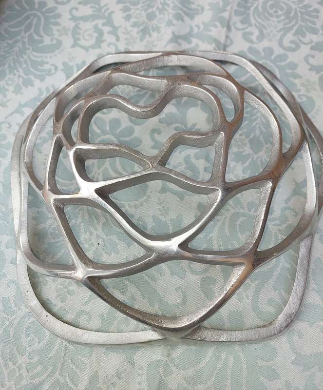 AN ART DECOR FRUIT BASKET BOWL