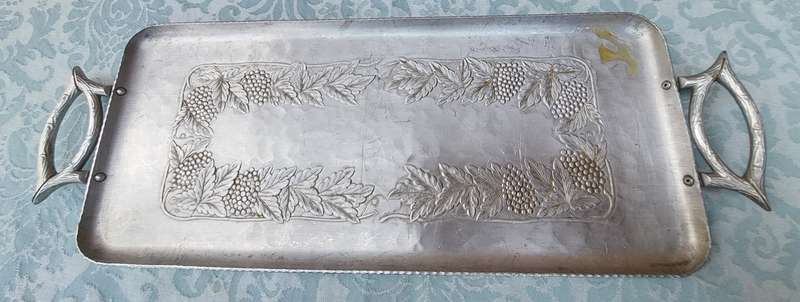 A VINTAGE ALUMINUM ALLOY RECTANGULAR ART DECOR SERVING TRAY