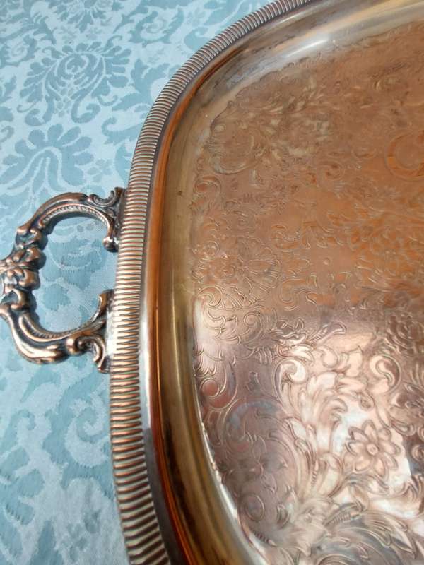 A VINTAGE EDWARDIAN GENUINE SILVERPLATED SERVING TRAY