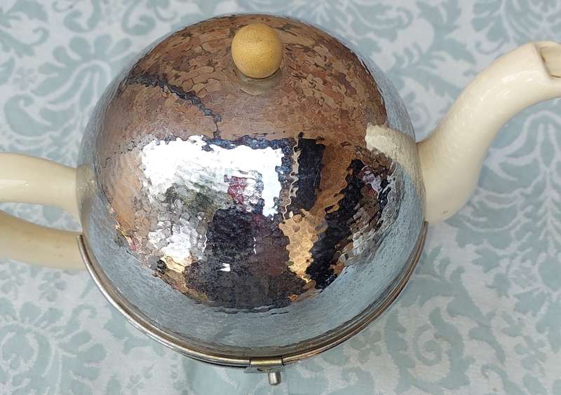 AN ART DECOR RARE 1930'S CERAMIC AND CHROME INSULATED TEA POT