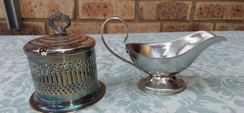 TWO VINTAGE KITCHEN UTENSILS