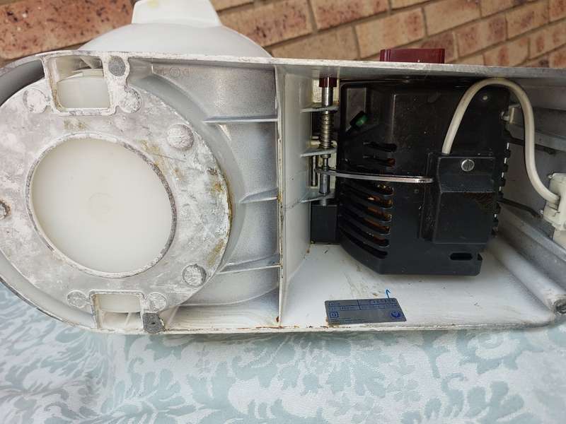 A GENUINE VINTAGE KENWOOD CHEF MODEL 701