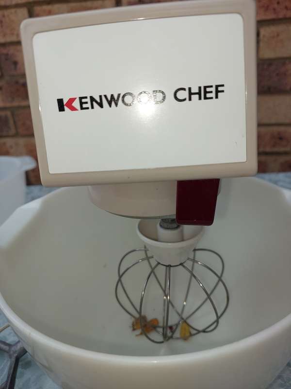 A GENUINE VINTAGE KENWOOD CHEF MODEL 701