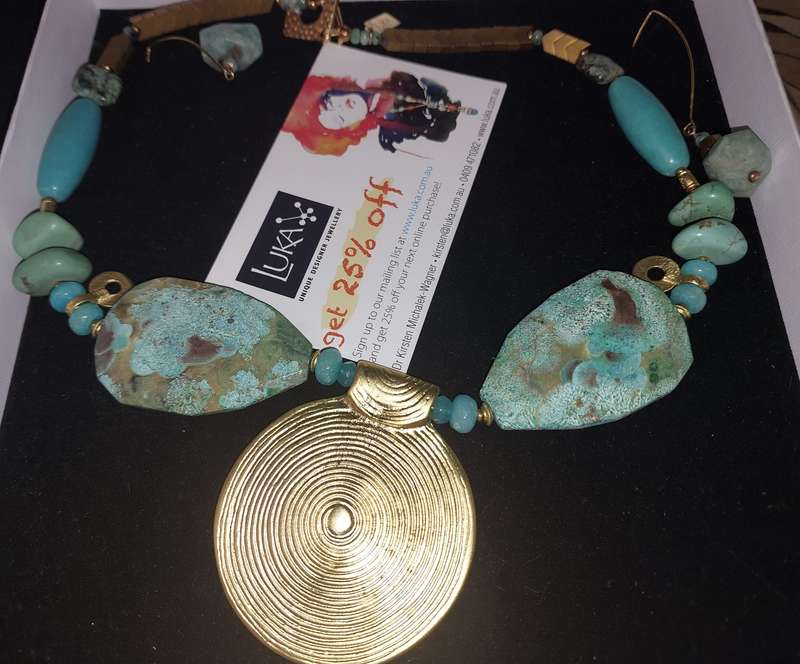 AN AUTHENTIC LUKA NECKLACE SET MADE IN AUSTRALIA