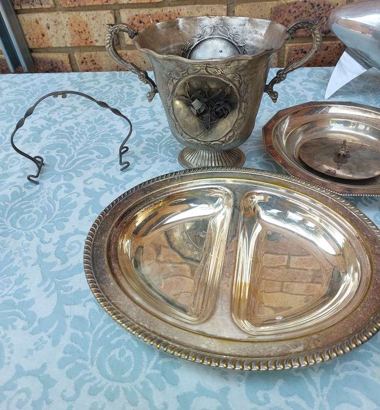A VINTAGE AND ANTIQUE JOBLOT KITCHENALIA