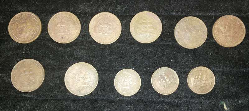 AN ANTIQUE COLLECTION SOUTH AFRICAN 1D COINS