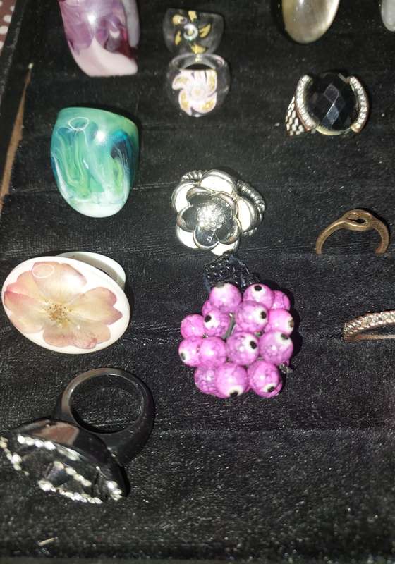 A BULK JOBLOT COLLECTION DRESS RINGS
