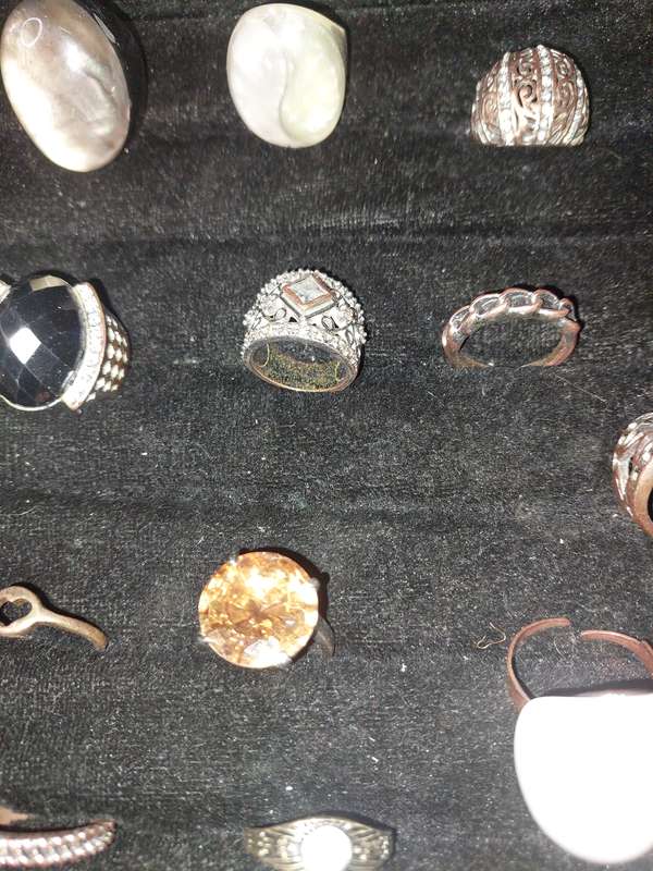 A BULK JOBLOT COLLECTION DRESS RINGS