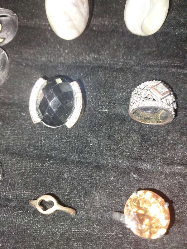A BULK JOBLOT COLLECTION DRESS RINGS