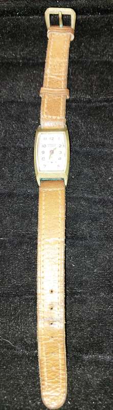 A VINTAGE TEGROV LADIES WATCH