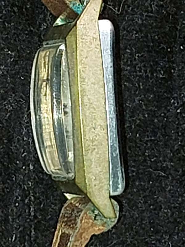 A VINTAGE TEGROV LADIES WATCH