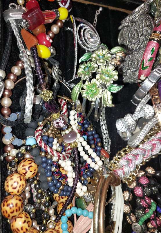 A BULK JOBLOT COSTUME BRACELETS AND BANGLES