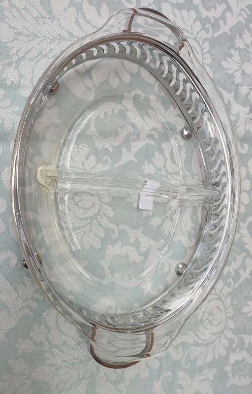 A VINTAGE SILVERPLATE AND COMPARTMENTAL GLASS SERVING DISH