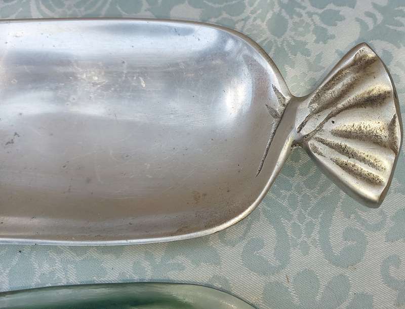 AN ART DECOR CAROL BOYES STYLE SERVING TRAY ALUMINUM ALLOY WITH A FROSTED GLASS INNER