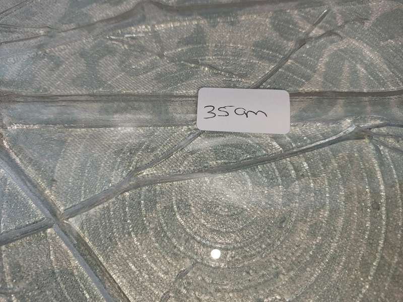 A COLLECTION OF 4 ART DECOR GLASS SERVING PLATTERS