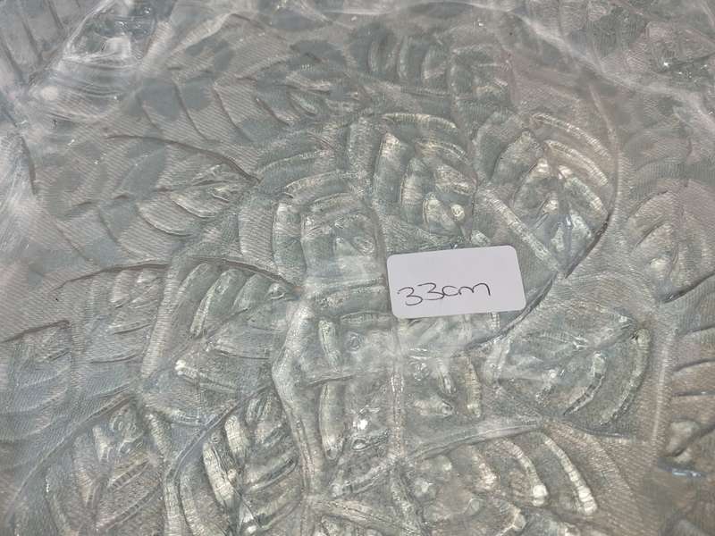A COLLECTION OF 4 ART DECOR GLASS SERVING PLATTERS