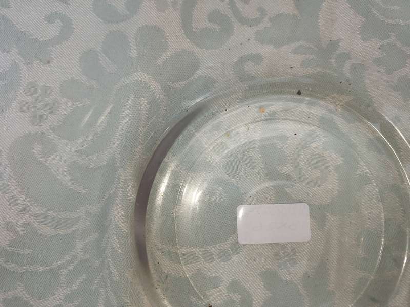 A COLLECTION OF 4 ART DECOR GLASS SERVING PLATTERS
