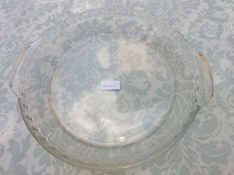 AQN ANCHOR HOCKING MADE IN THE USA MICROWAVE AND DISHWASHER SAFE TART MOULD