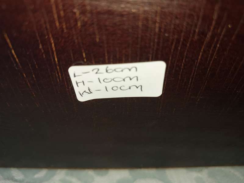 A VINTAGE CHEST STYLE WOODEN JEWELRY BOX