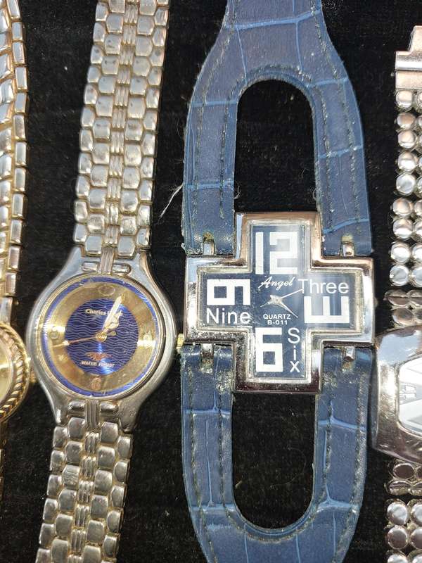 A VINTAGE COLLECTION DRESS WATCHES