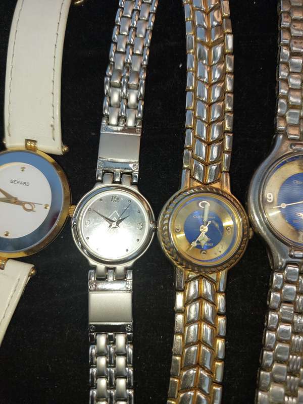 A VINTAGE COLLECTION DRESS WATCHES