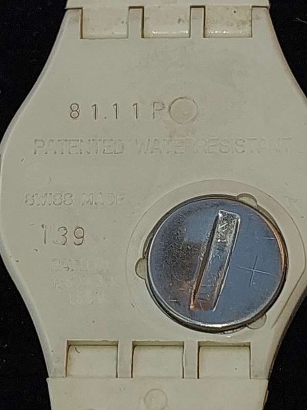 TWO VINTAGE SWATCH WATCHES