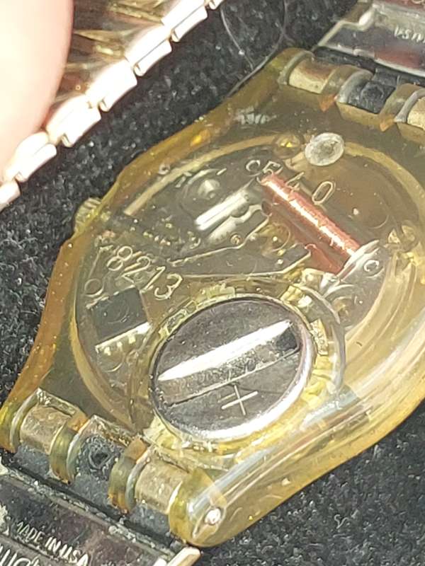 TWO VINTAGE SWATCH WATCHES