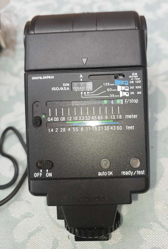 A VINTAGE SUNPAK 331 AUTO FLASH