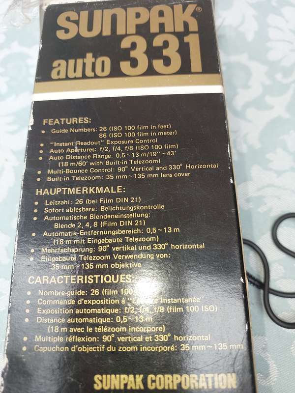 A VINTAGE SUNPAK 331 AUTO FLASH