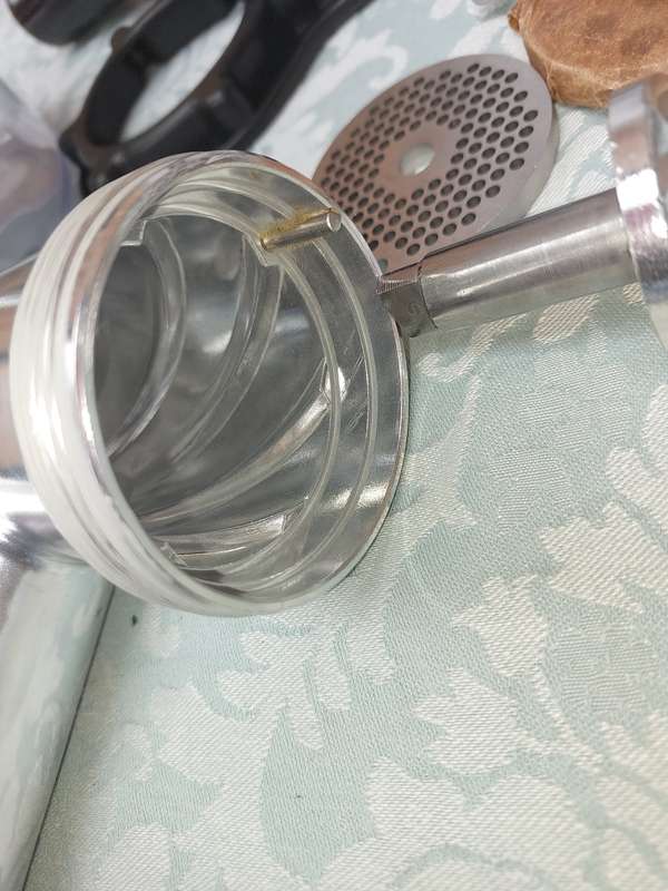 A VIRTUALLY BRAND NEW KENWOOD CHEF MAJOR MULTI FOOD GRINDER AT950A