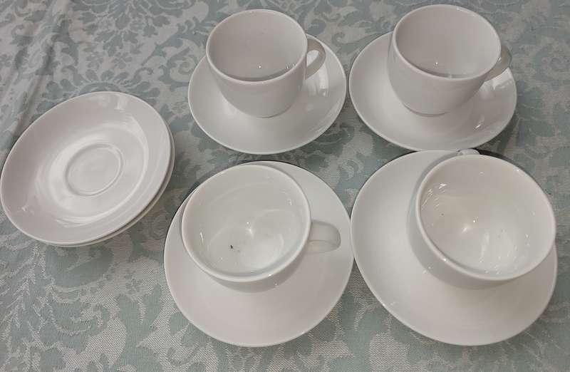 A COLLECTION OF 4 COFFEE CUPS AND SIX SAUCERS BY BOARDMANS